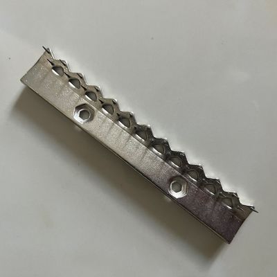 comprare Parti di macchine per la finitura tessile Stenter Pin Bar 52 Distanza centrale di montaggio Piastra dell'ago 26 pin Piastra di rame online manufacture